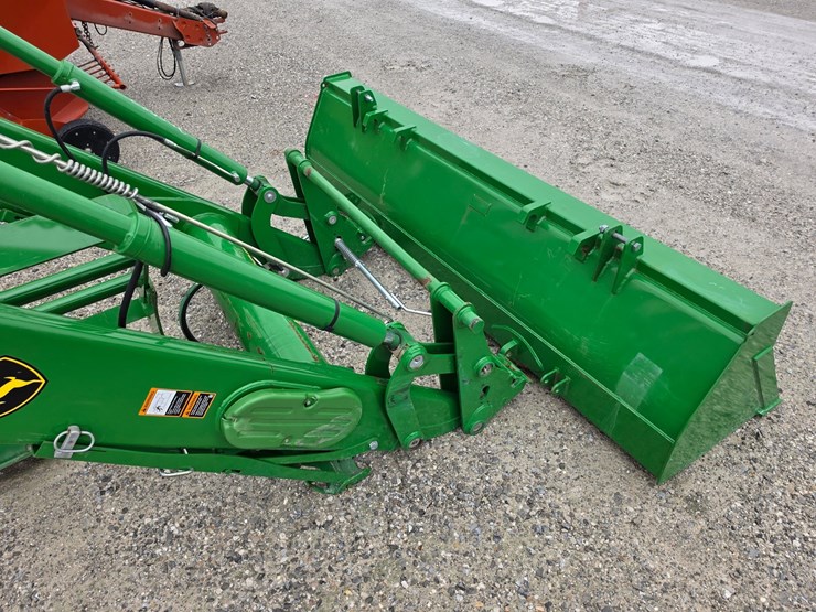 2021-john-deere-700m-image-11