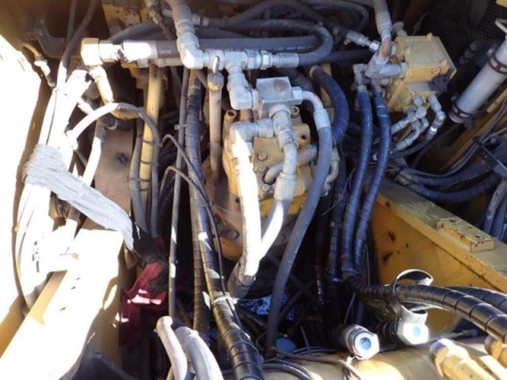 2008-caterpillar-m325d-mh-image-51