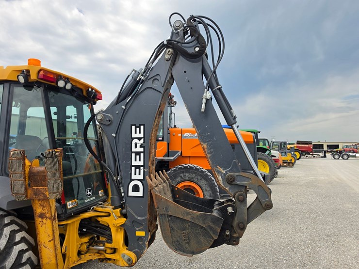 2016-deere-310sl-hl-image-18