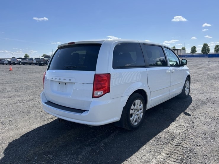 2014-dodge-grand-caravan-image-5