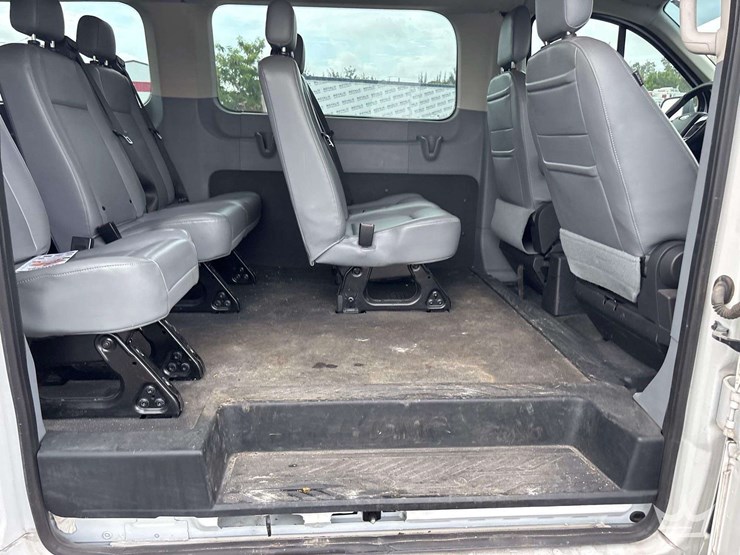 2018-ford-transit-image-13