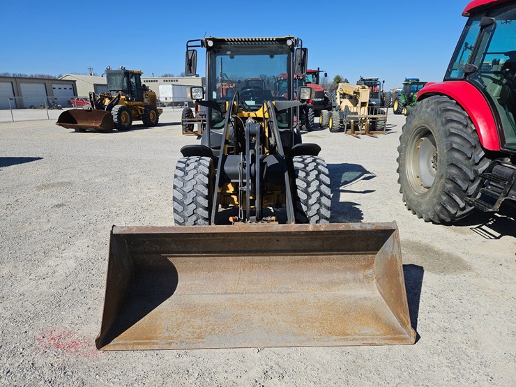 2013-deere-204k-image-2