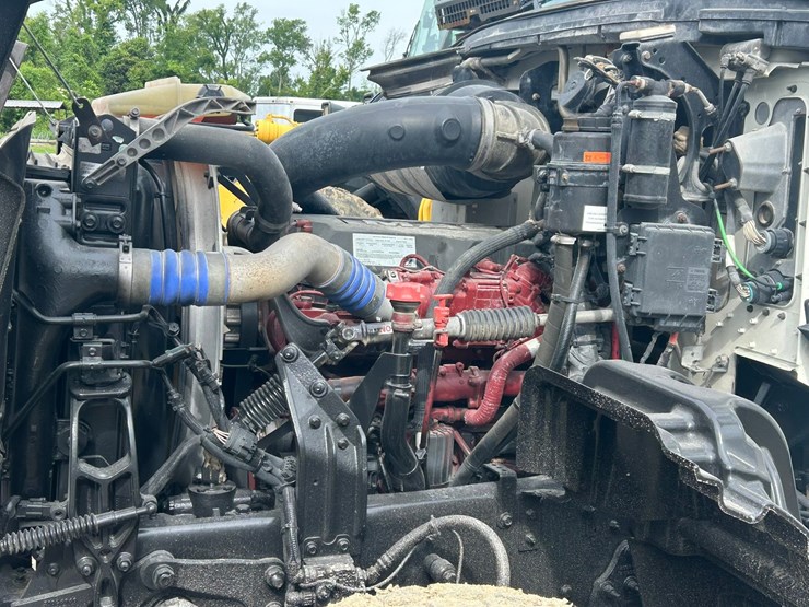 2019-mack-granite-104fr-image-18