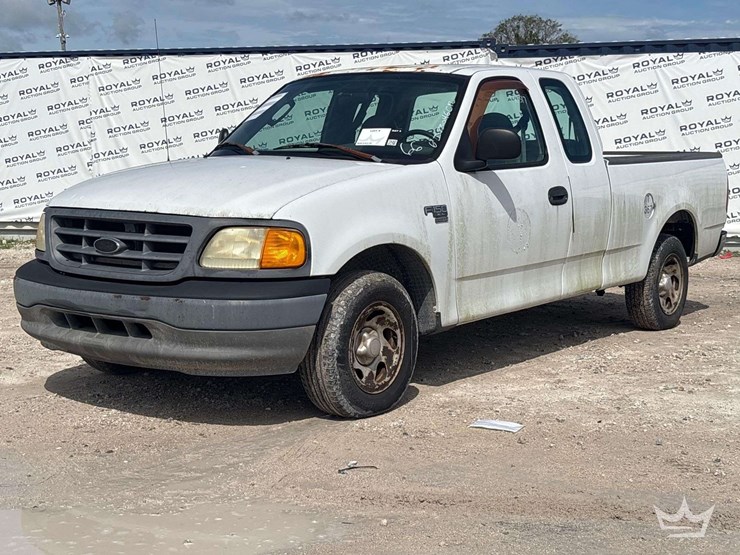2004-ford-f150-image-1