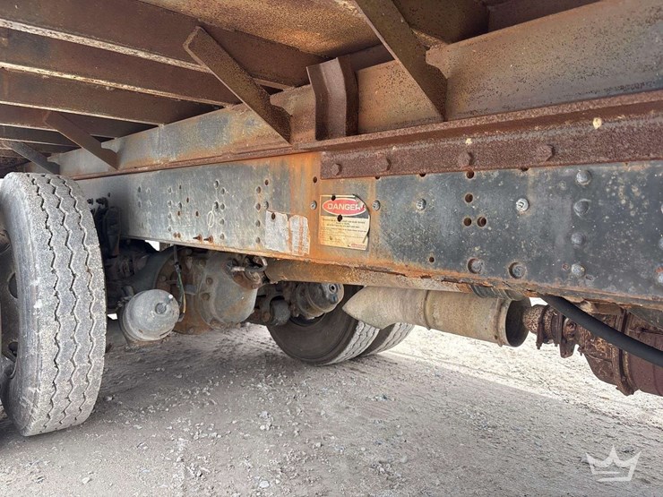 2008-gmc-c8500-t/a-dump-truck-image-25