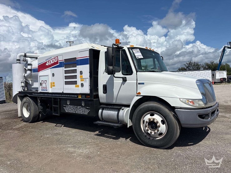 2015-international-durastar-4300-image-2