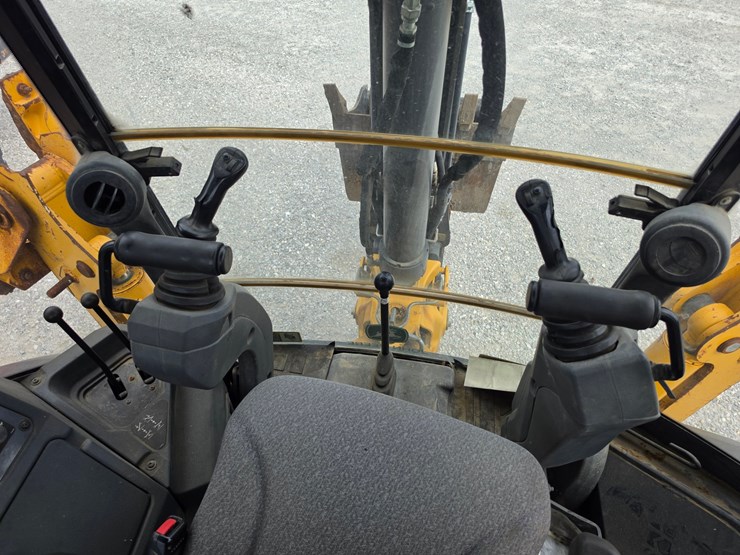 2016-deere-310sl-hl-image-13
