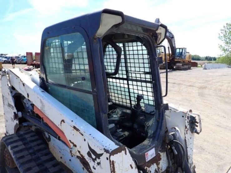 2015-bobcat-t550-image-21