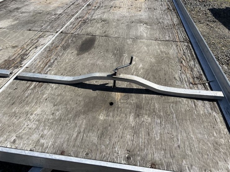 2007-yacht-club-tilt-deck-equipment-trailer-image-11