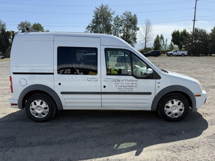 2012-ford-transit-connect-image-3