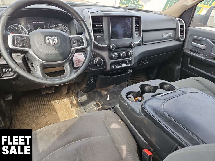 2020-dodge-2500-image-17