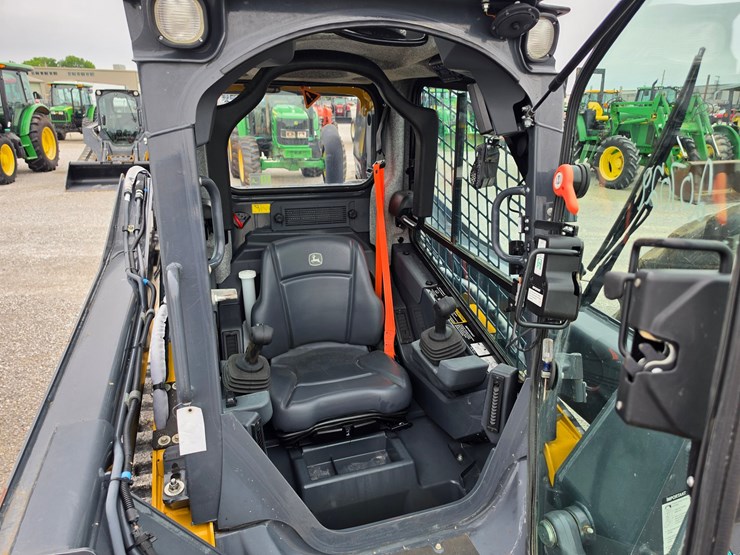 2023-deere-325g-image-7