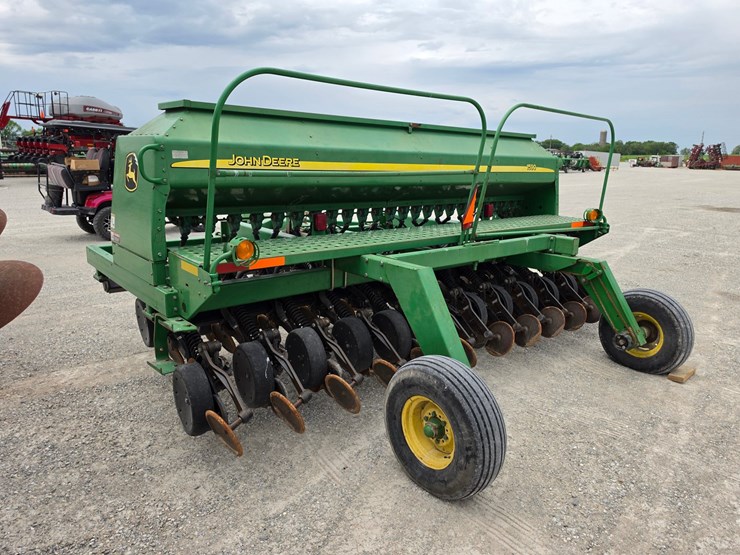 2002-john-deere-1590-image-7