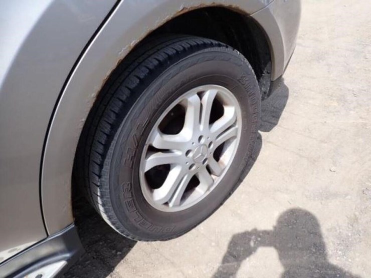 2007-mercedes-benz-ml320-image-32
