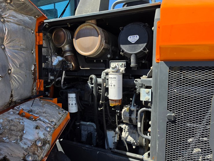 2021-doosan-dl220-image-15
