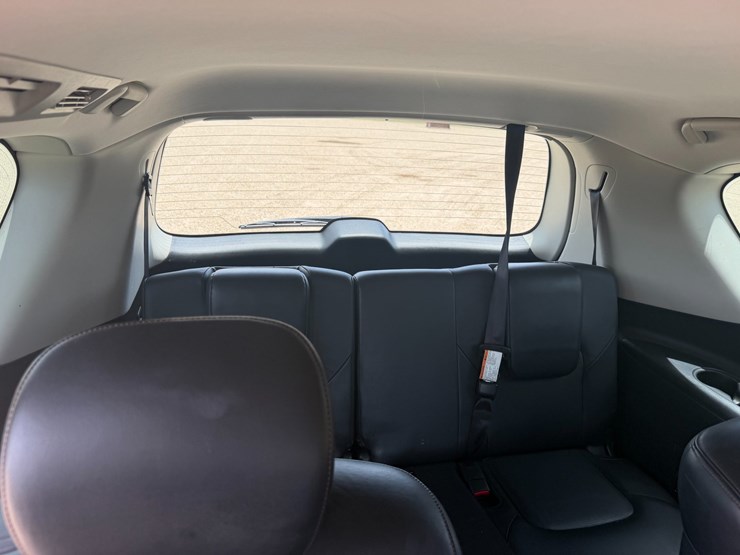 2017-nissan-armada-image-9