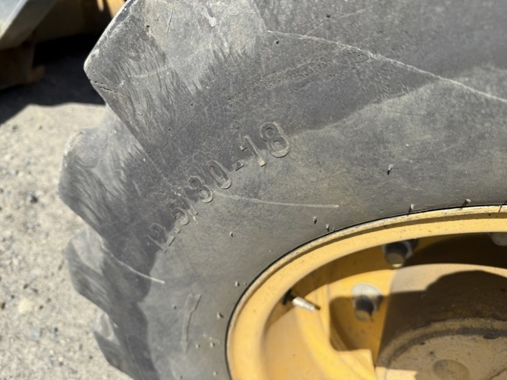 2014-deere-410k-image-14