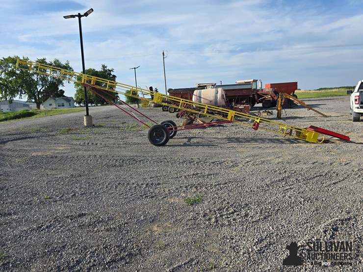 new-holland-132-image-4