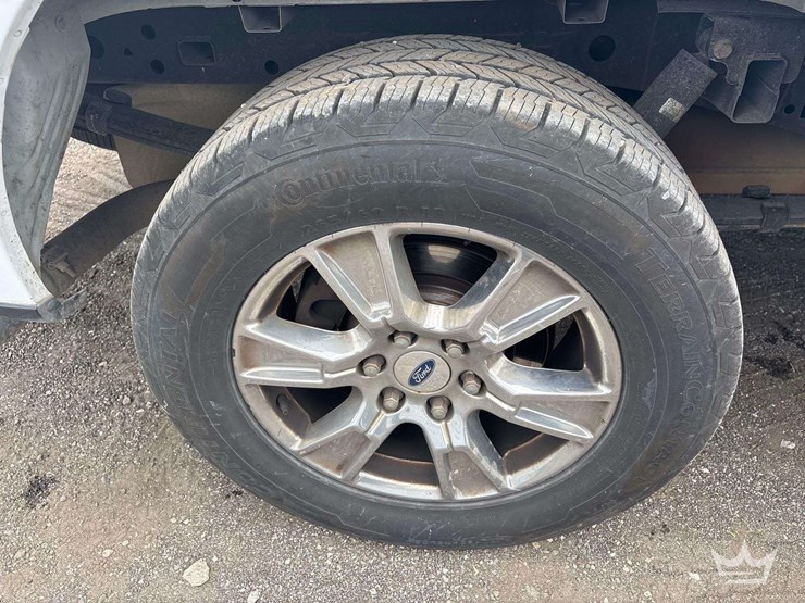 2016-ford-f150-image-29