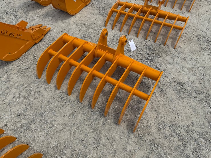 caterpillar-305-image-1