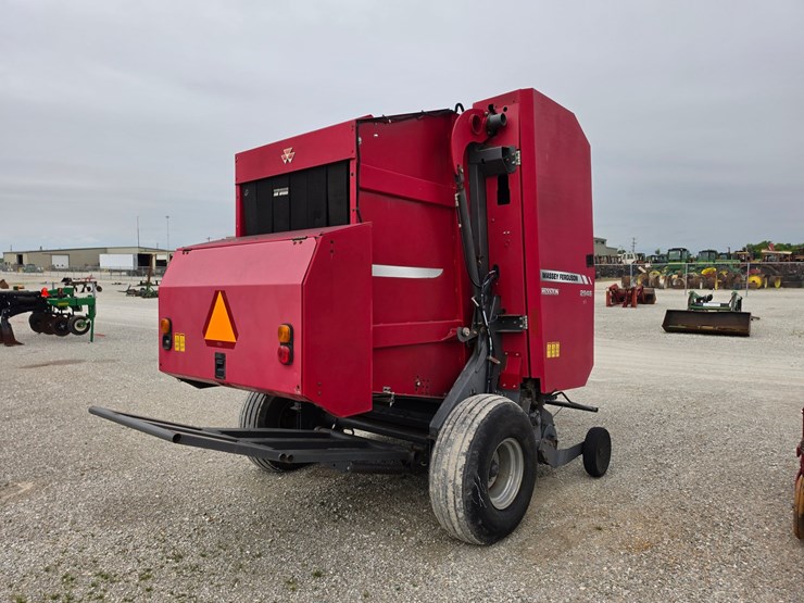 2014-massey-ferguson-2946-image-9