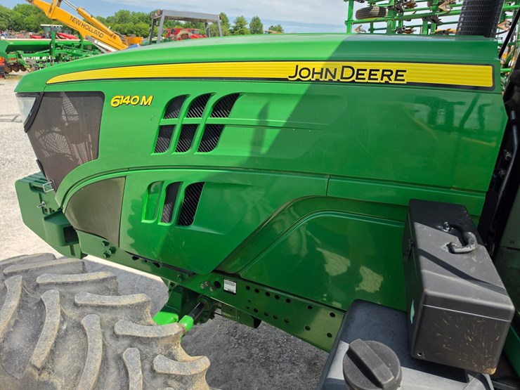 2014-john-deere-6140m-image-4