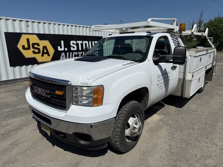2011-gmc-sierra-2500-image-1