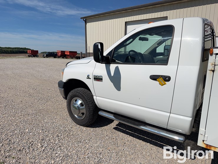2007-dodge-ram-3500-image-11