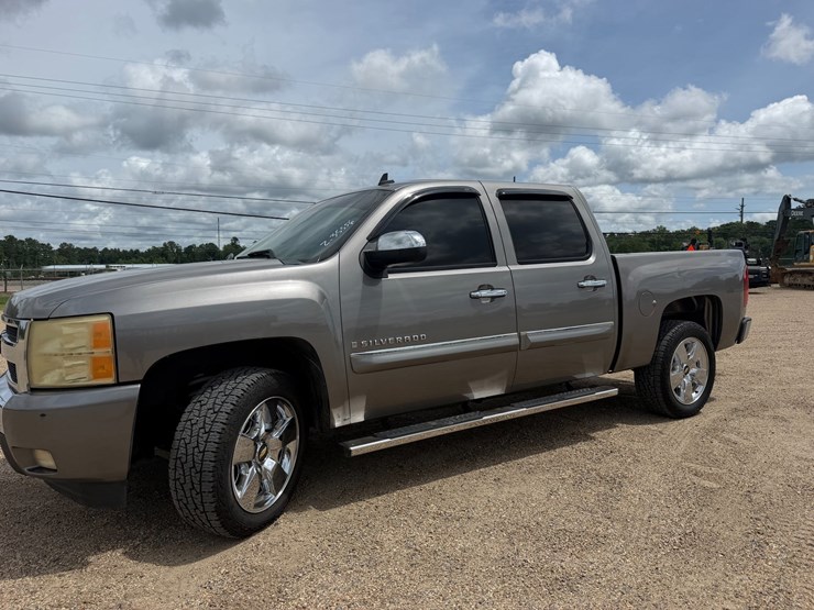 2009-chevrolet-silverado-1500-image-1
