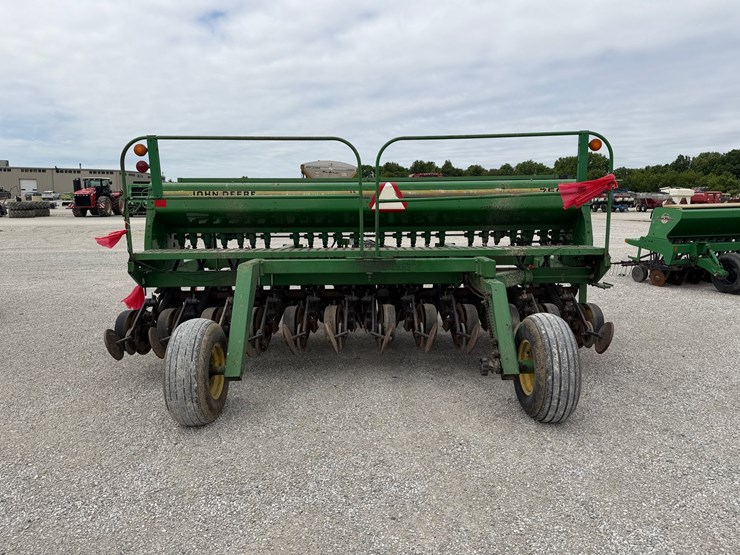 john-deere-750-image-8