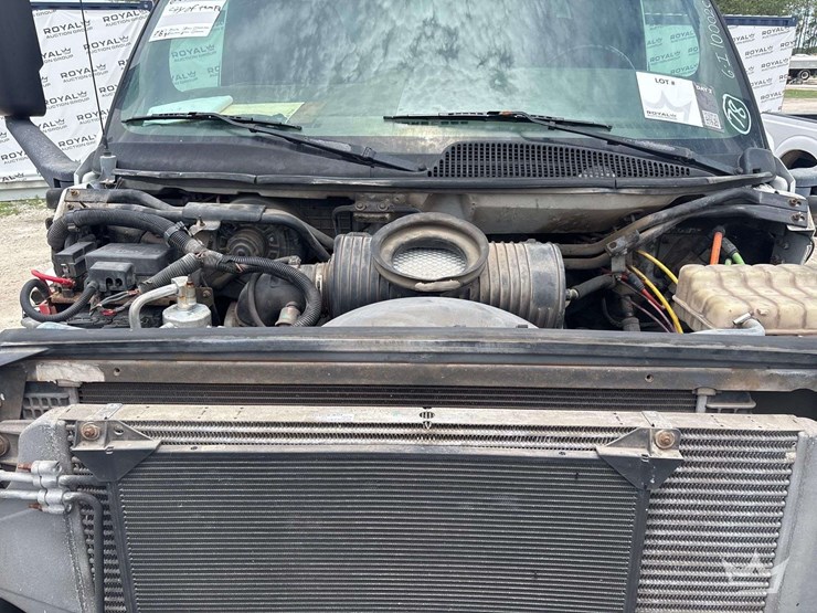 2008-gmc-c8500-t/a-dump-truck-image-9
