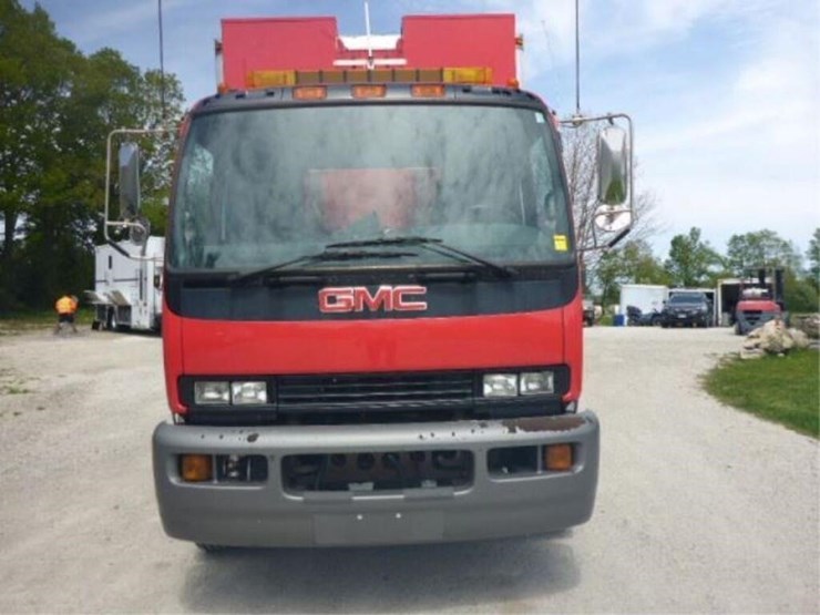 2005-gmc-t8500-image-8