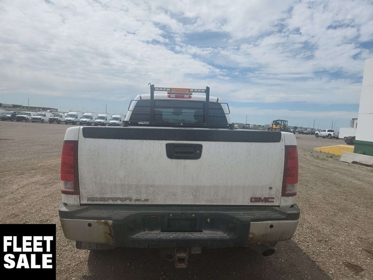 2011-gmc-sierra-2500hd-image-7