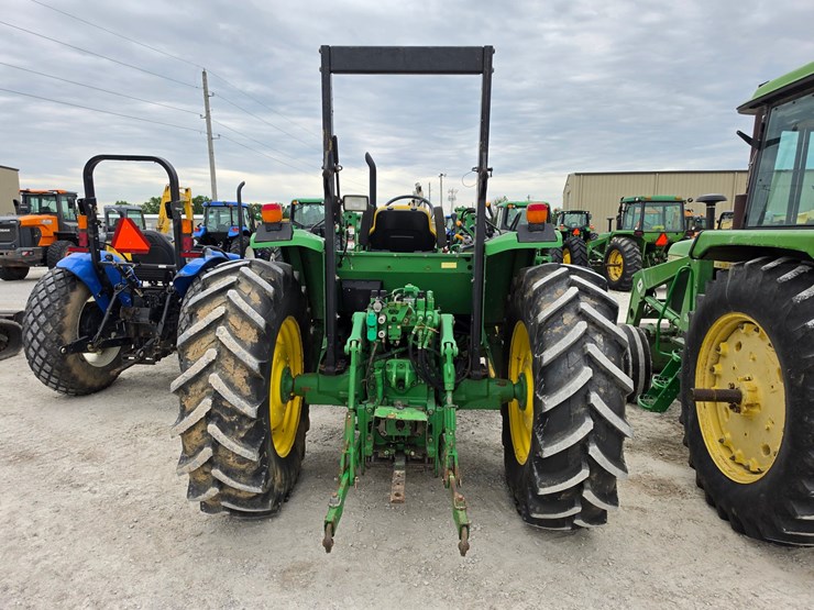 2000-john-deere-6210-image-9