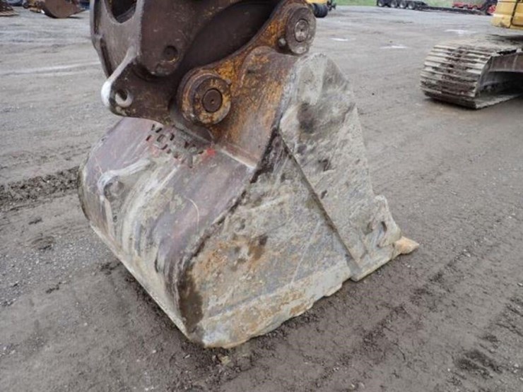 2013-caterpillar-321d-lcr-image-32