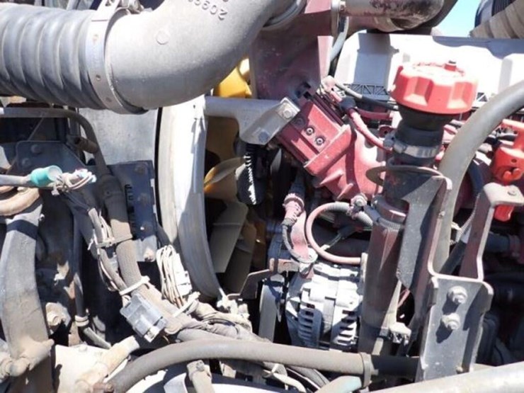 2015-mack-granite-gu813-image-28