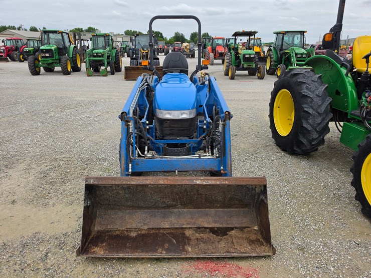 1999-new-holland-tc33-image-2