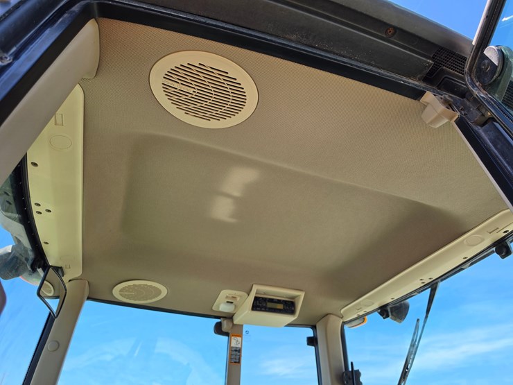 2010-john-deere-6230-image-12