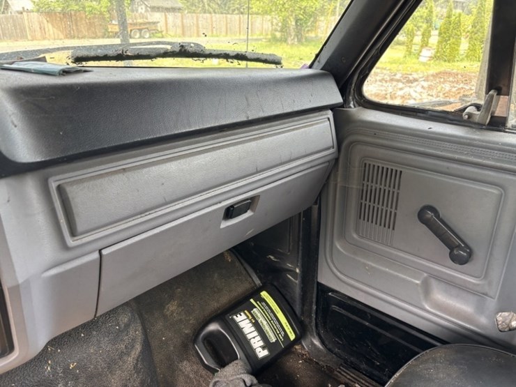 1998-ford-f800-image-34