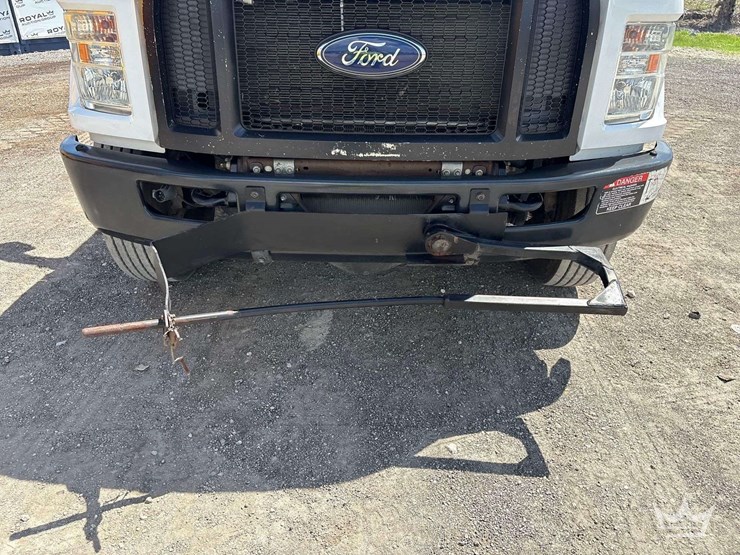 2016-ford-f750-image-13