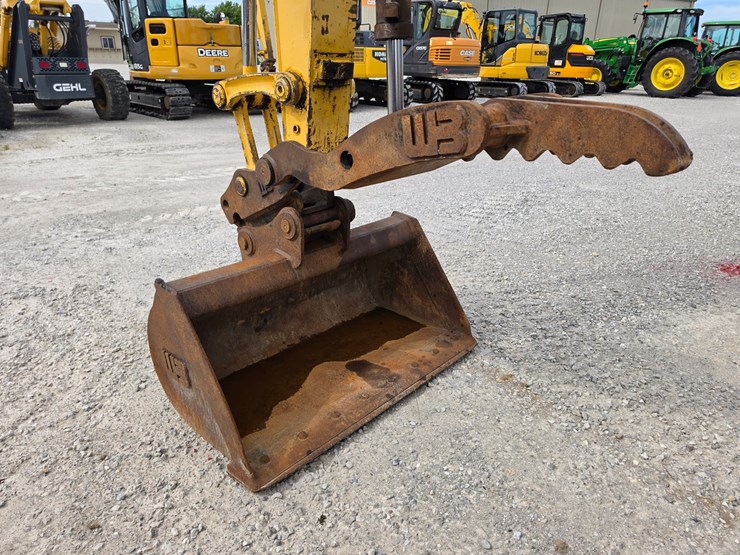 2013-komatsu-pc88mr-8-image-6