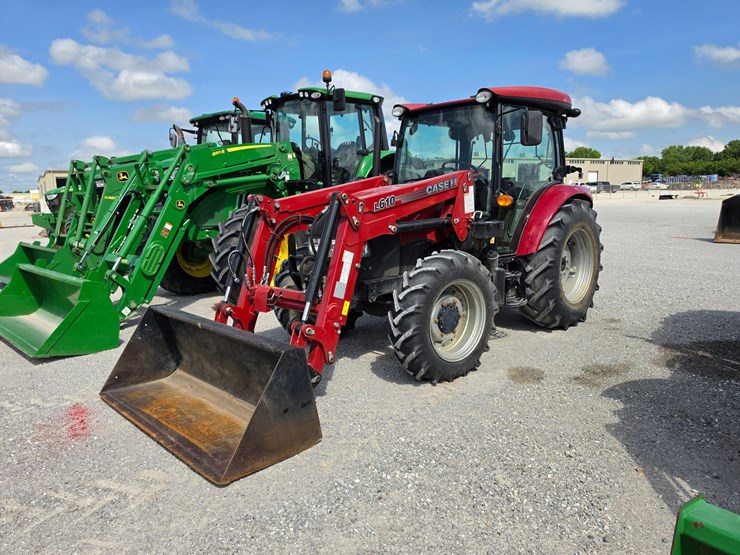 2022-case-ih-farmall-75a-image-1