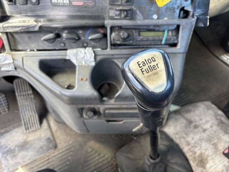 2006-freightliner-columbia-s/a-truck-tractor-image-28