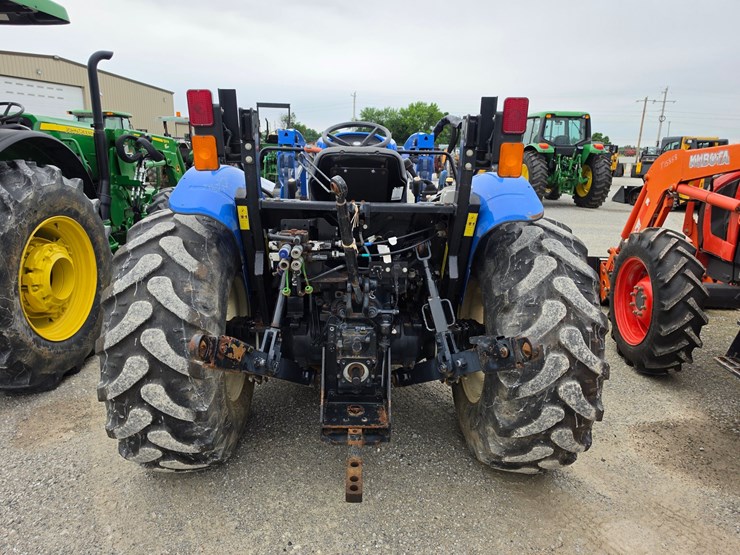 2020-new-holland-workmaster-120-image-11