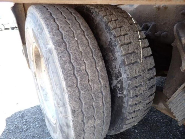 2015-mack-granite-gu813-image-71