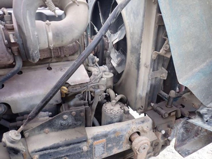 1999-mack-rb690s-image-37