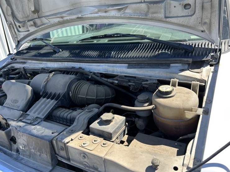 2002-ford-e250-image-32
