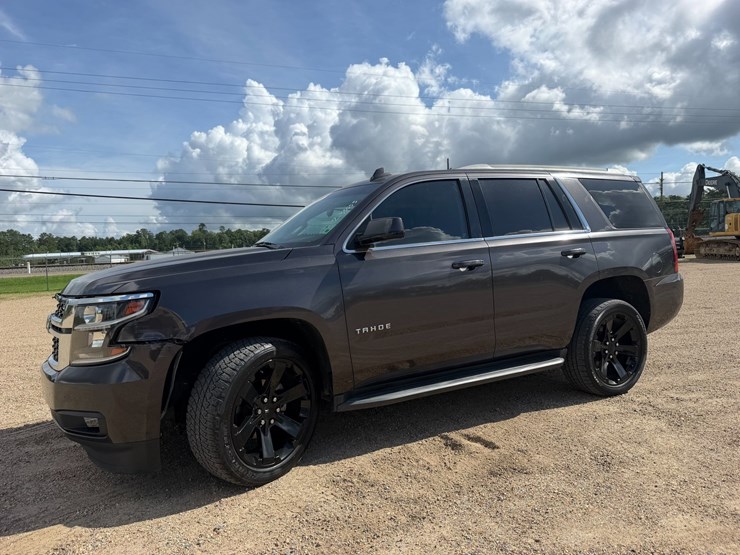 2018-chevrolet-tahoe-image-1