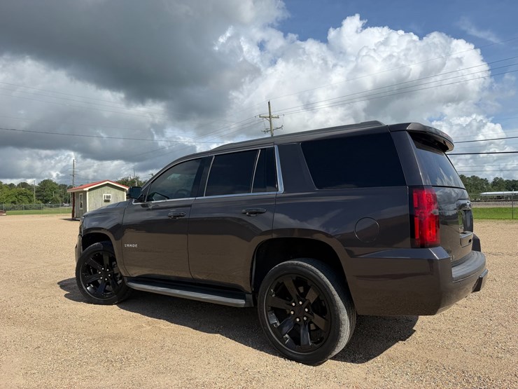 2018-chevrolet-tahoe-image-4
