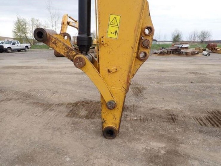 2015-caterpillar-349fl-image-19
